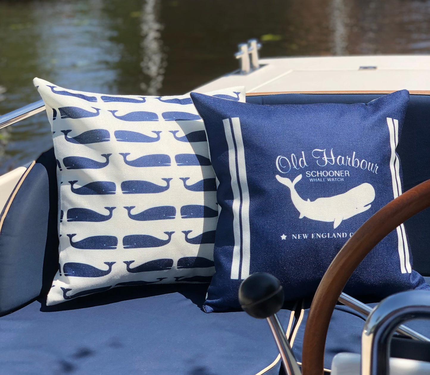 Bootkussen - The whale - 45x45 - royal blauw